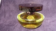 Belle bouteille de présentation de parfum de luxe Rochas Absolu.