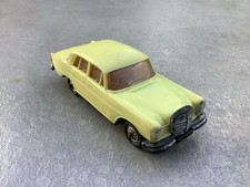 Ancienne MERCEDES 220 SE fabrication NOREV référence 49 au 1/43eme 