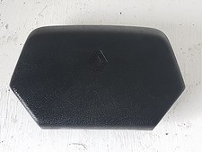 Cache centre volant pour