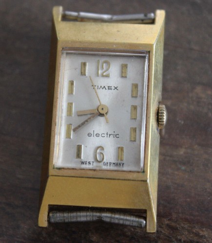 Montre electro mécanique