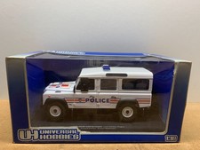 UNIVERSAL HOBBIES LAND ROVER DEFENDER 110 POLICIE NATIONALE 1/18 EN BOITE D10 BM