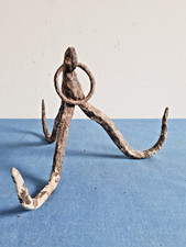 TRES ANCIEN  CROCHET DE PUITS