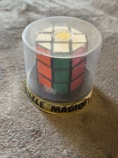 Puzzle Magique Casse Tête RUBIKS CUBE