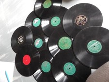 LOT DE 12 DISQUES EN CIRE