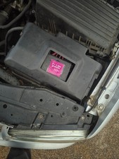 cache batterie golf 4 audi a3 seat skoda