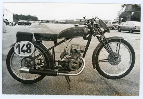 Photo moto ancienne - photo,,