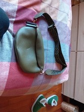 Un sac banane vert