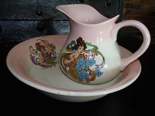 Ancienne cuvette toilette - ancienne,