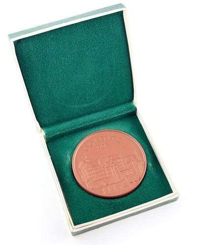 Médaille rda porcelaine - médaille,