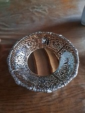 corbeille en métal argenté