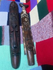 lot de 2 masques carnaval africain en bois / 1 metre