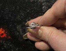 TRÈS JOLIE BAGUE T57 EN ARGENT SERTIE DE ZIRCONS 