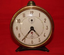 Ancien réveil mécanique Jaz