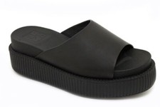 T. U. K.V9000L Tuk Viva Mondo