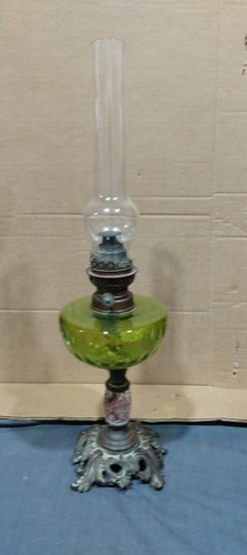 Ancienne lampe pétrole en - pétrole,