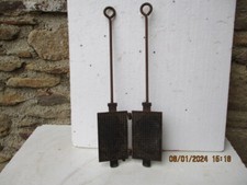 ancien fer à bricelets-curbelets en fonte