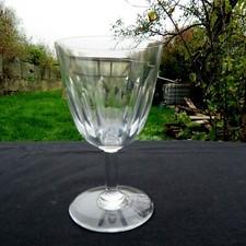 1 verre à vin  en cristal de