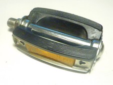  1  pédale WECO  vélo ancien vintage pedals  droite  9/16"