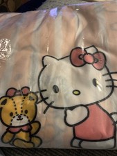 Hello Kitty Licensed 71” X