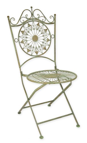 Une chaise pliante fer - en,