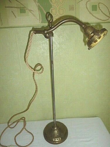 Ancienne lampe réglable sur - réglable,
