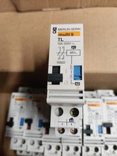 Télérupteur Merlin Gérin TL 16A 250V Ref 15522