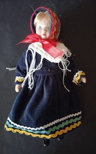 Poupée porcelaine vintage collection poupées du monde N° 30