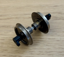 JOUEF essieu prise de courant de locotracteur C 61004 de la SNCF - HO 1/87