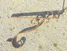 -GRANDE POTENCE DE LANTERNE OU D'ENSEIGNE FER FORGE A SELLER