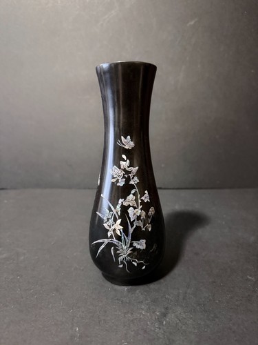 Vase laque noire décor - en,