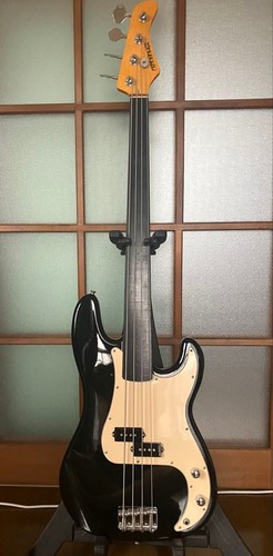 Fernandes fretless precision - fretless,