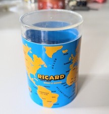 RICARD petite boite PUBLICITAIRE "Ricard dans le monde"