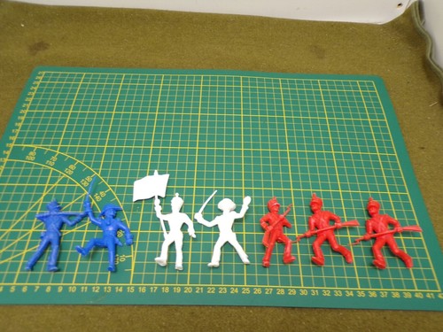 Lot figurines roche aux - figurines,