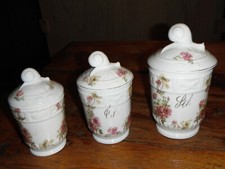 ensemble de trois pots à