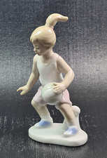 Morena Figurine En Porcelaine