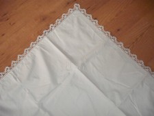 Taie d'oreiller ancienne avec dentelle du Puy monogramme MS