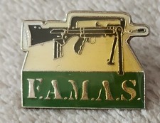 Pins Militaire Armée. Fusil Mitrailleur FAMAS