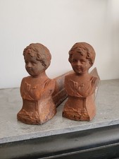 Paire De Chenets Ancienne En Fonte. Inscription "L'amour Vainqueur"