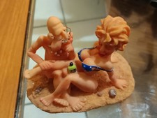 COUPLE SUR LA PLAGE....TRES BON ETAT... VOIR PHOTOS