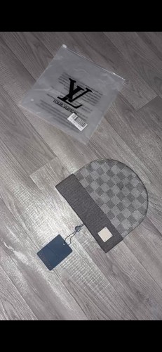 Bonnet - , lv