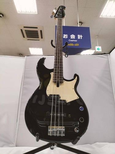 Guitare basse électrique