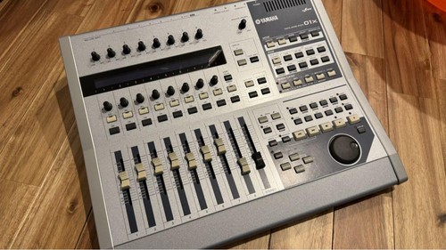 Yamaha 01x table mixage - 01x,