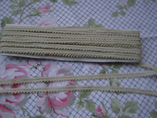 14 mètres de  dentelle lacet