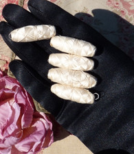 Mercerie ancienne, LOT de 5 ANCIENNES FUSETTES FIL de SOIE écrue vers 1900