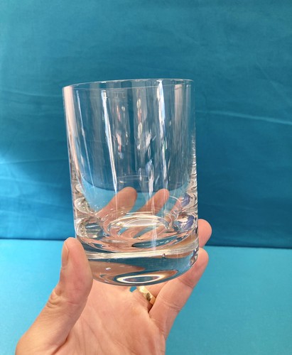 Grand verre whisky en - à,