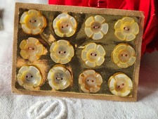 Rare petite plaque boutons