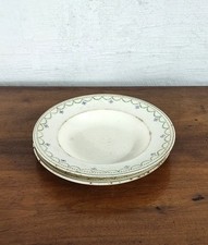 Lot de deux assiettes en