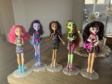 Poupées Monster High x5 - Howleen, Jane Boolittle, Clawdeen, Venus, Draculaura
