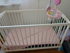 Lit Bébé avec matelas