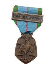 D2/08/25 (REF26719) Médaille défense passive guerre 1939 1945 WW2 french medal